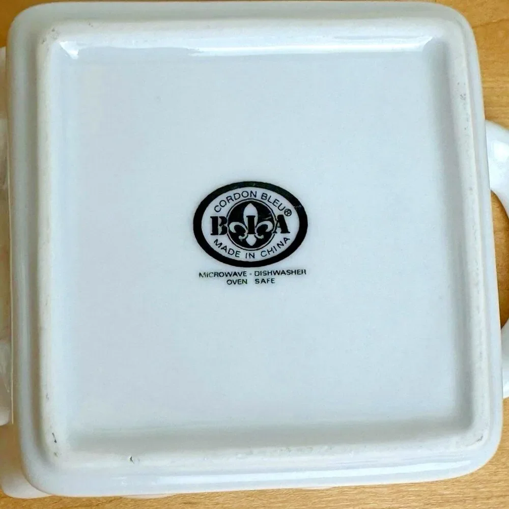 BIA Cordon Bleu Small Square Baking Dish White Scalloped Edge Oven to Table